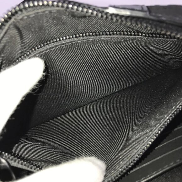 LOUIS VUITTON Taurillon Leather Soft Trunk Wallet Shoulder bag - Picture 13 of 14